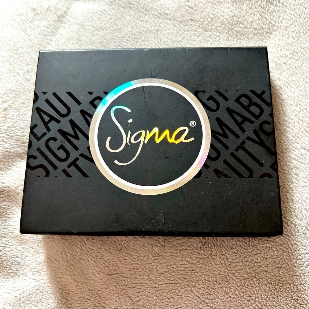 Sigma Beauty Palette Sigma Beauty Eye Shadow 12 Shades Smoke Screen- NWOB - Picture 5 of 7